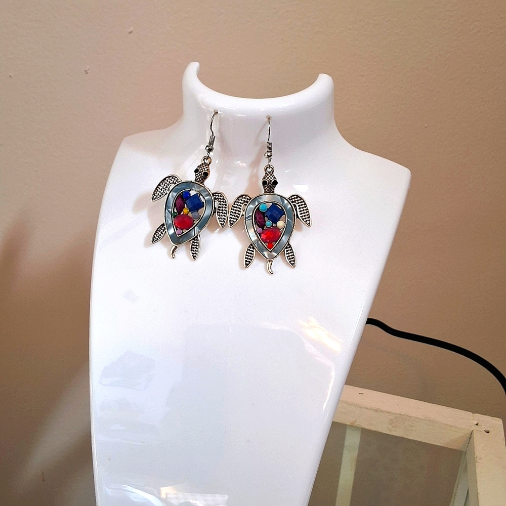 NEW Silver Jeweled Turtle Dangle Earrings - Picture 3 of 5